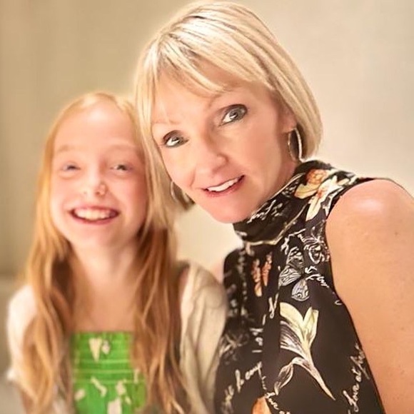 Meet your Posher, Pauline - Picture 1 of 3